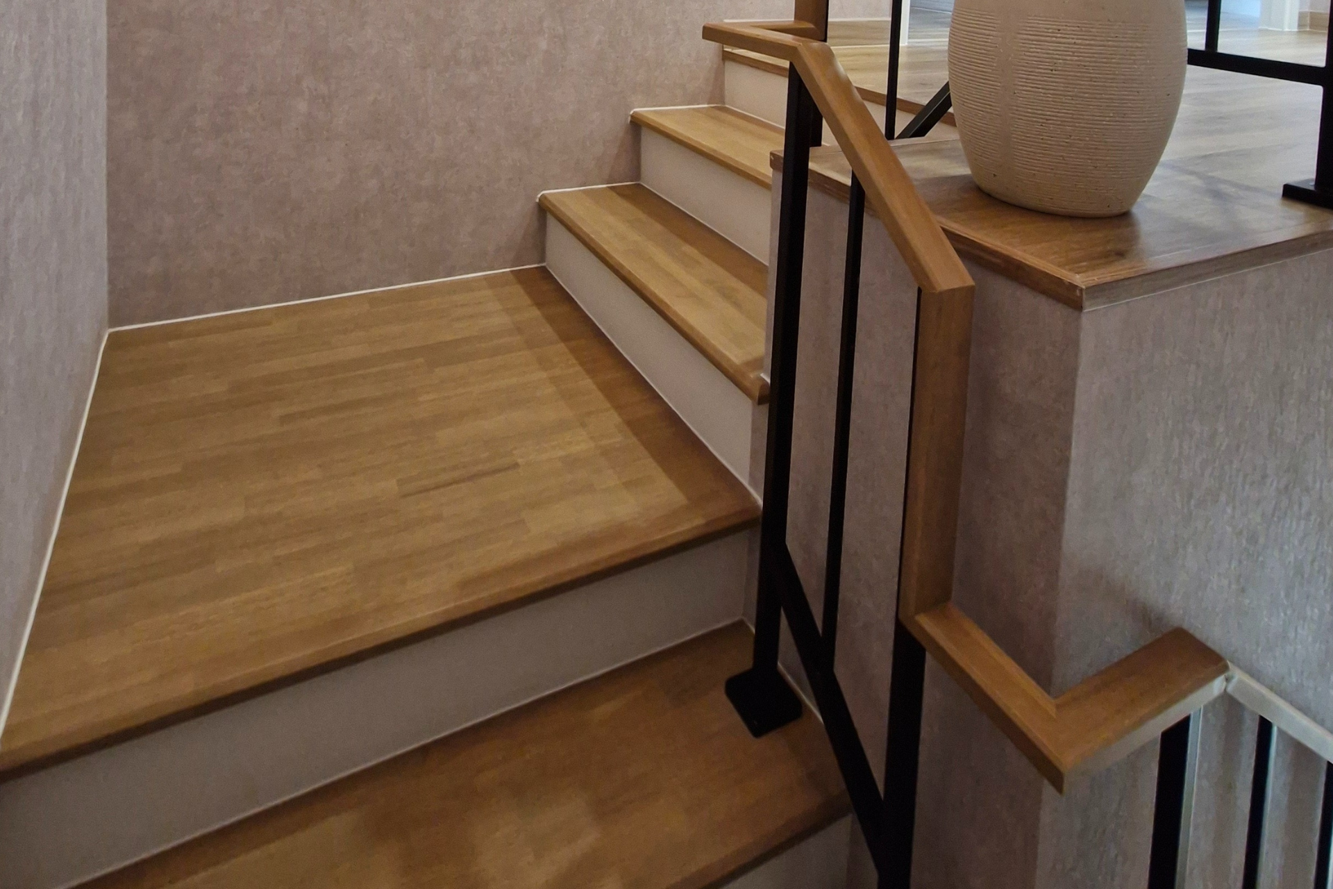 ผลงานพื้นไม้ 3